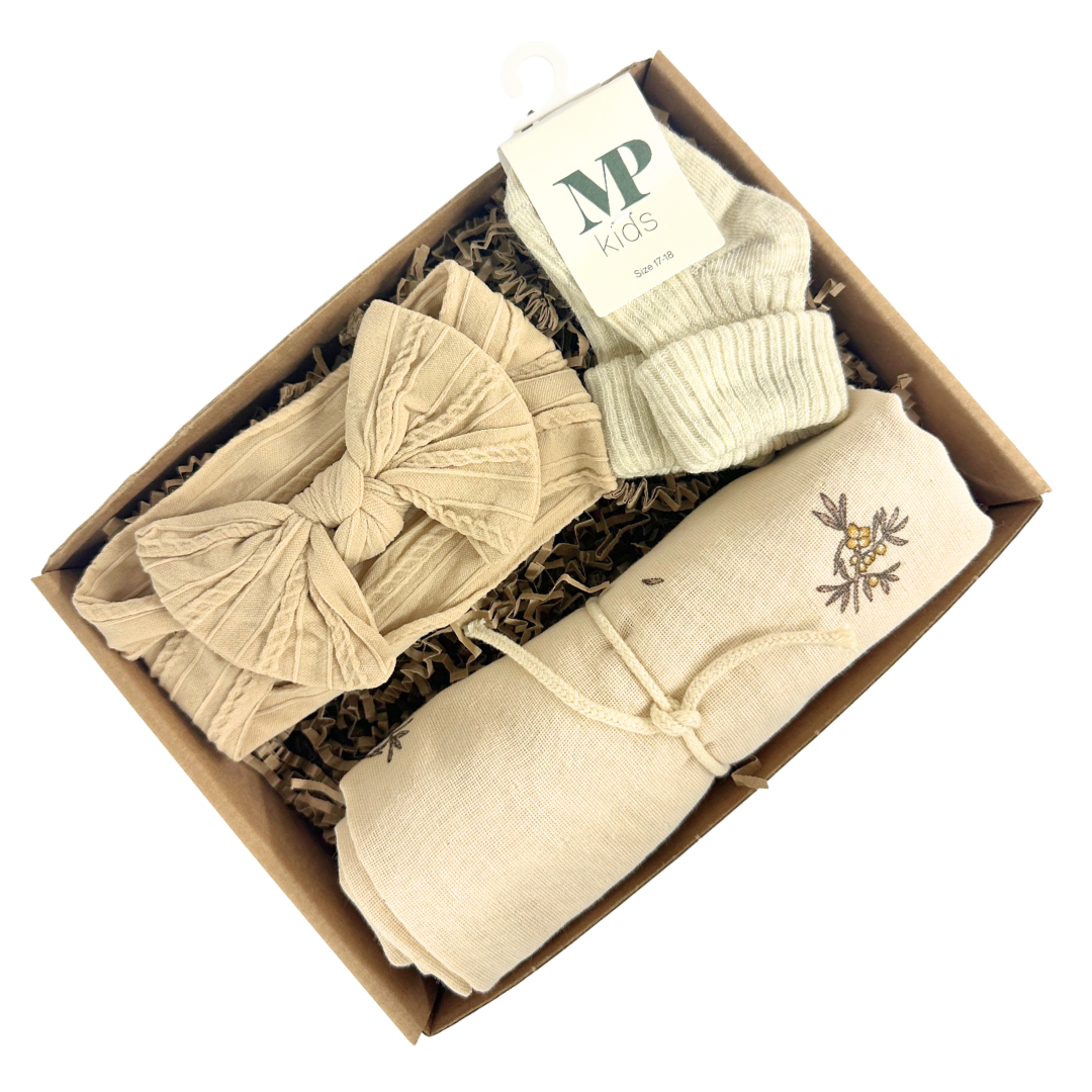 Barselsgave Beige Gave Til Den Lille Pige