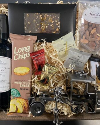 Gavekurv Med Metalfigur Lastbilmekaniker Vin Hygge