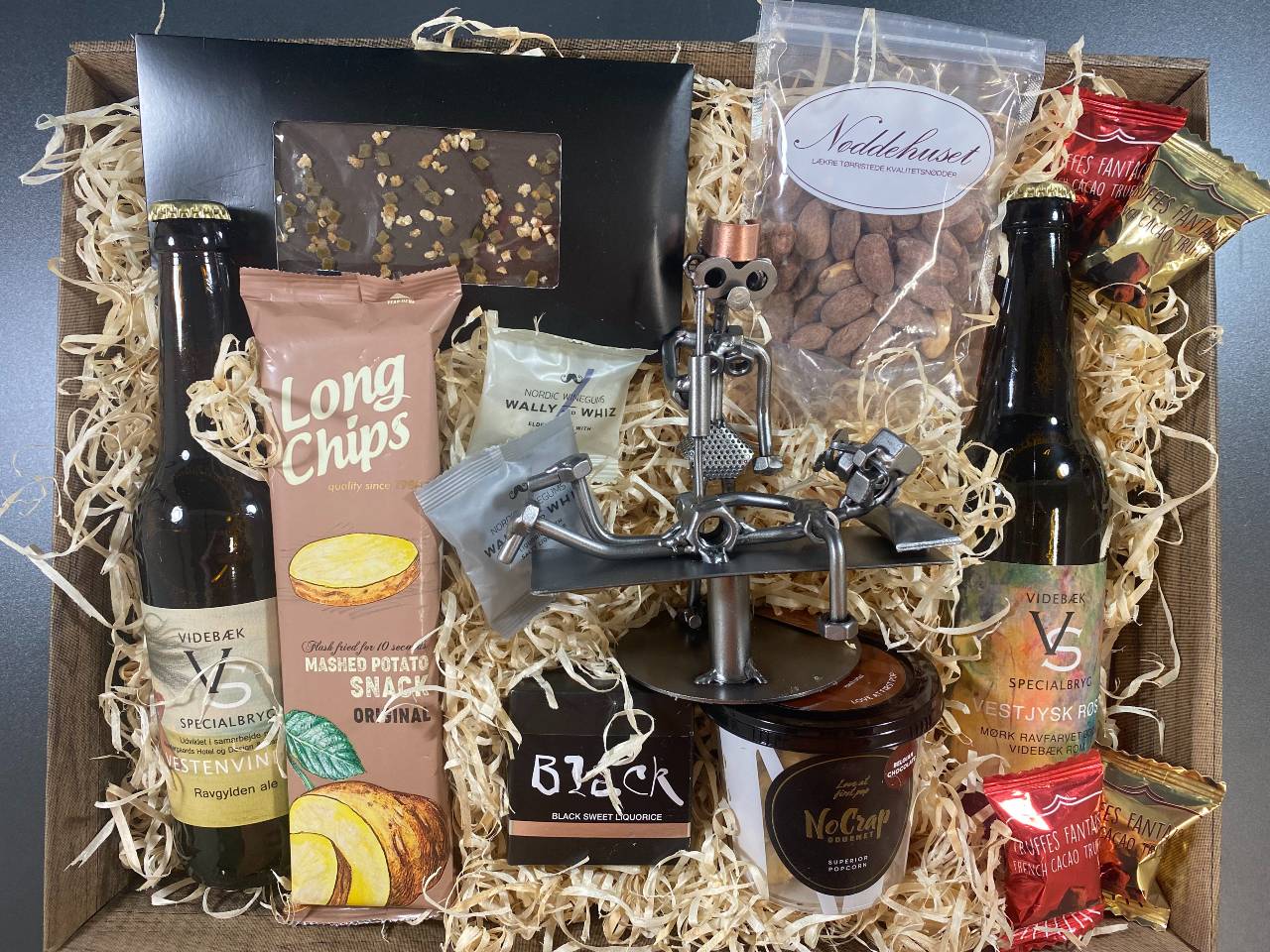 Gavekurv Med Metalfigur Sygeplejerske Hygge